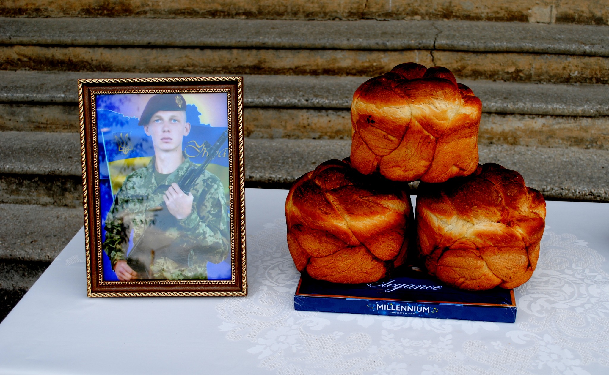 ПАМ’ЯТЬ ПРО ГЕРОЯ ЖИТИМЕ У НАШИХ СЕРЦЯХ ВІЧНО!!!